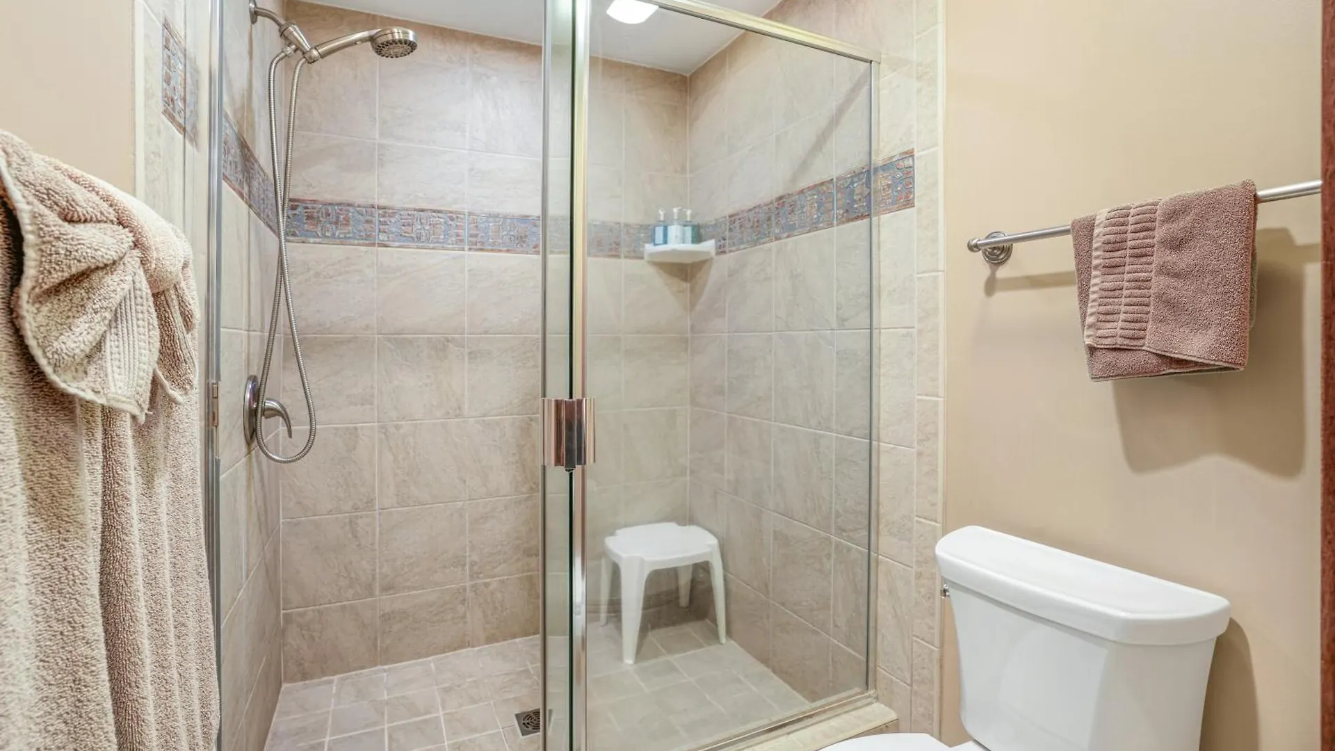 Premier Oceanfront At Lanikai 123 A Spacious 2 Bedroom Kapa'a 0*,  United States